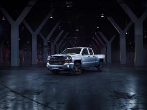 Chevrolet Silverado 1500 Redline Crew Cab 2017 года